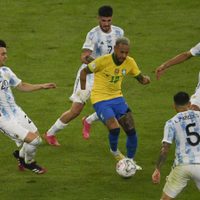 Rivales, pero amigos: el tierno gesto de Neymar con un jugador de la Selección Argentina