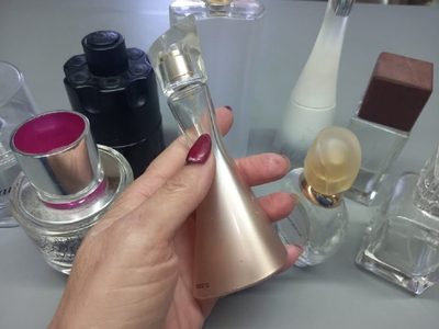 No tires los envases de perfumes vacíos: mirá 3 opciones para reciclarlos y ponerle toda la onda a tu hogar