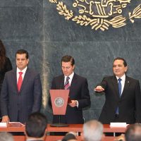 Arropado por Peña, Manuel López Campos asume la presidencia de la Concanaco-Servytur