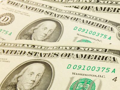 Dólar: a cuánto cerró el billete verde en enero