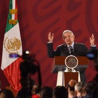 AMLO desestima caída en el consumo privado; "hay más dinero circulando abajo", dice
