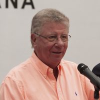 Alazraki truena contra Sheinbaum por no invitar al rey de España; lo tunden en redes