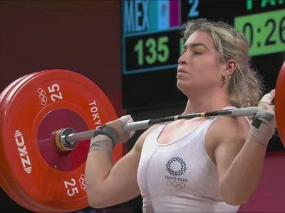 La halterista Aremi Fuentes le da a México su tercer bronce
