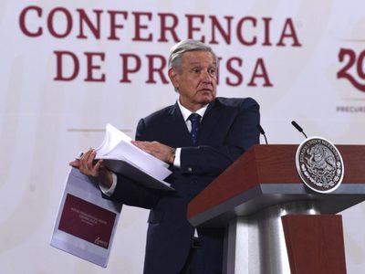 Caídas de aeronaves, por accidente y no por violencia o austeridad: AMLO