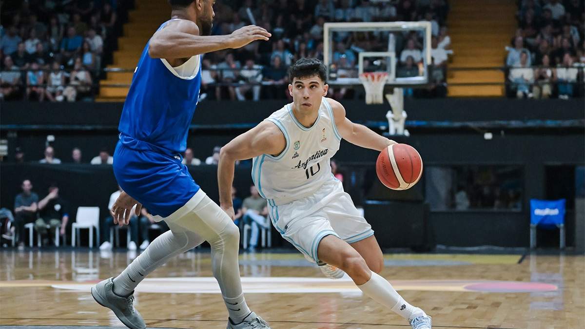 Gonzalo Corbalán. El chaqueño que se formó en el básquetbol estadounidense viene siendo figura siempre.