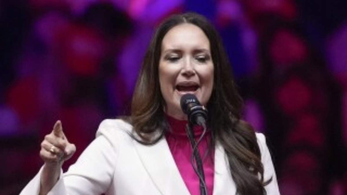 Brooke Rollins habla en un mitin de campaña en el Madison Square Garden, el 27 de octubre de 2024, en Nueva York