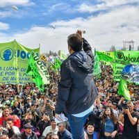 Multitudinario acto de Massa en Plottier: “Es posible el desarrollo con buenos salarios”