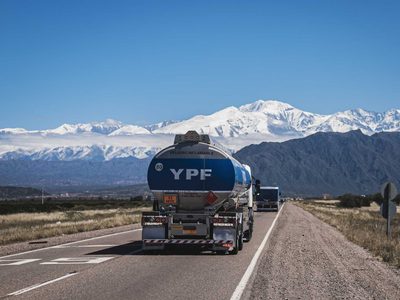 Peligro, inflamable: YPF aumentó los precios de la nafta entre un 9,5% y un 11,5%