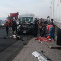 Choque en la autopista Toluca-Atlacomulco deja cuatro heridos, dos de gravedad