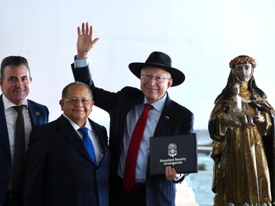 Ken Salazar deja atrás fricciones con la 4T y destaca trabajo conjunto con México