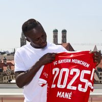 Mané firma contrato con Bayern Múnich hasta 2025