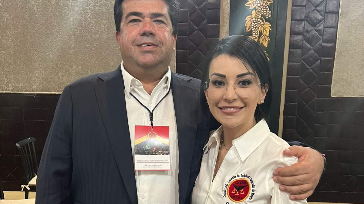 Pedro Haces, líder de la CATEM, y Carolina Lara, secretaria general de la CATEM Sonora
