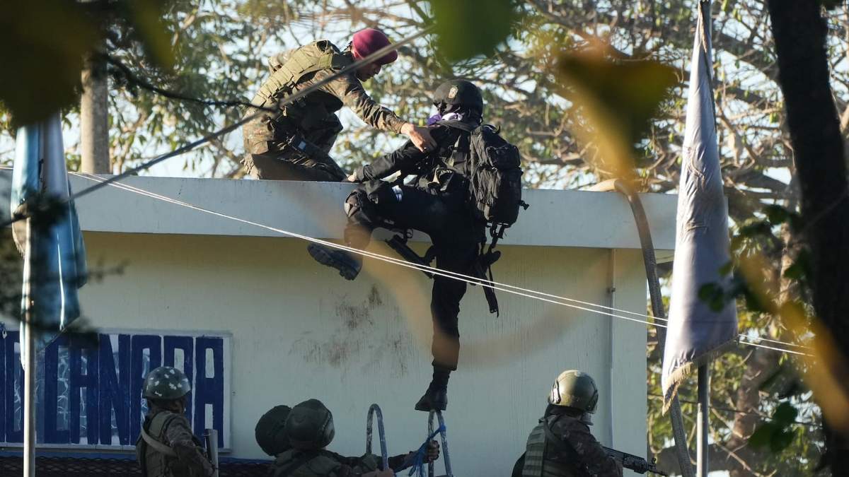 Fuerzas de seguridad toman por asalto la cárcel en Escuintla, Guatemala