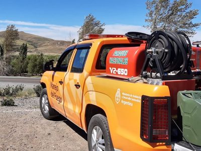 El Parque Nacional Lanín agrega dos nuevas camionetas a la flota para combatir los incendios