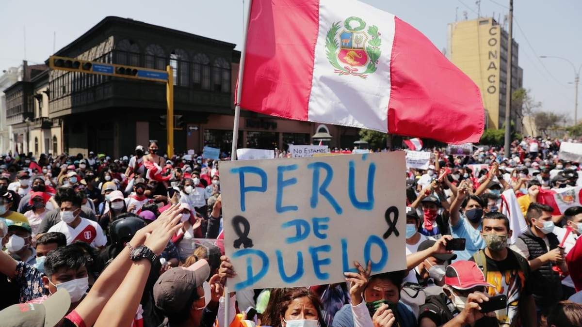 Dos jóvenes fallecieron a causa de la represión policial de las protestas. Fuente: (Twitter)