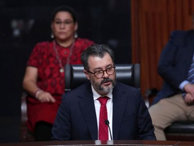 Asume el nuevo presidente del Tribunal Electoral con un guiño al movimiento fundado por AMLO