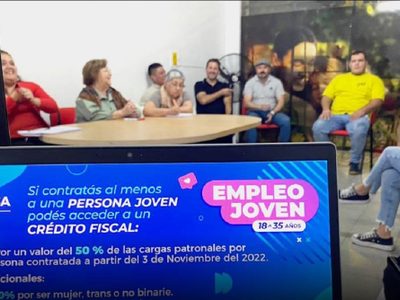 Empresarios y profesionales recibieron información sobre cómo es la ley de empleo joven en Neuquén