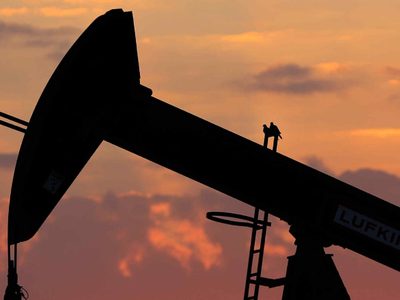 Suben los precios del petróleo en los mercados globales