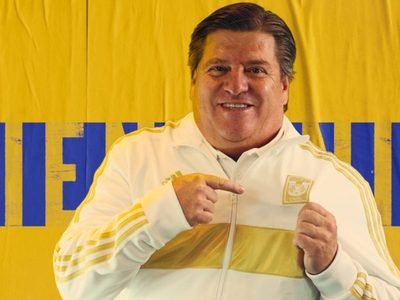 Miguel Herrera firma como nuevo director técnico de Tigres