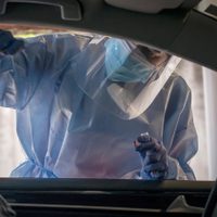 Coronavirus: descendieron los fallecimientos diarios con relación al lunes, pero subieron los casos