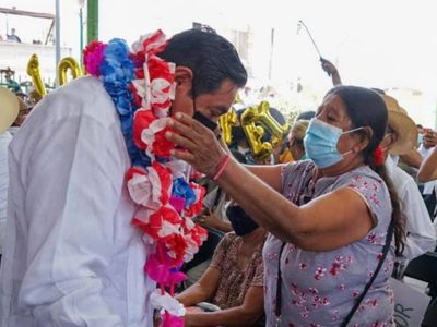 Feministas boicotean mitin de Salgado Macedonio en Taxco