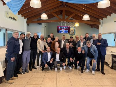 Tapia reunió a los campeones del 78 y del 86 para un asado