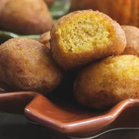 Buñuelos de calabaza: la receta económica y fácil de hacer, ideal para aprovechar la verdura de temporada