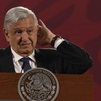 Quejas de Gustavo de Hoyos al rey de España, como conservadores con Maximiliano: AMLO