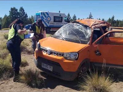 Un vehículo con tres ocupantes de nacionalidad chilena volcó en la Ruta Nacional 40