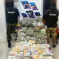 Fuerte operativo policial permitió desarticular una banda que distribuía drogas en Neuquén