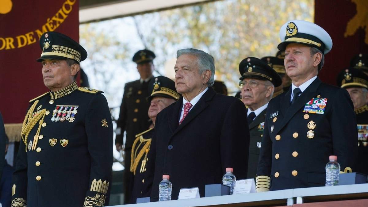 El presidente Andrés Manuel López Obrador asiste a la inauguración de los festejos por los 200 años del Heroico Colegio Militar