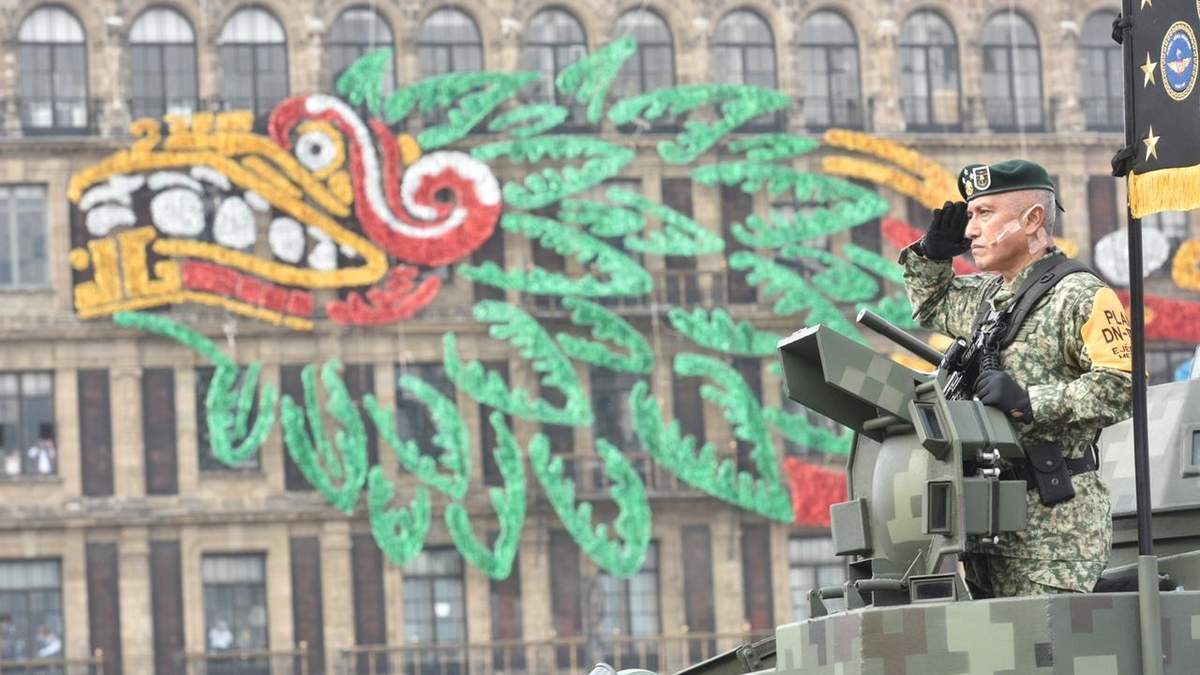 El desfile militar por el 200 aniversario de la Independencia de México