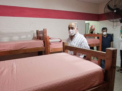 ¡Ya no hay dónde meterlos! Tucumán convierte un gimnasio en albergue para pacientes con coronavirus