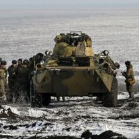 Crisis en Ucrania: Rusia y Estados Unidos sacarán a parte de su personal diplomático de Kiev