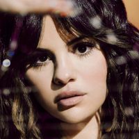 ¡Luce muy diferente! Selena Gómez es acusada de abusar del bisturí en su rostro ¿Es ella?