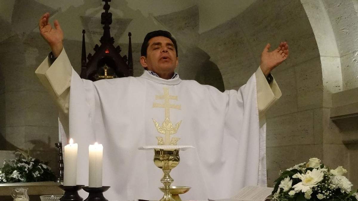 El sacerdote Francisco Javier