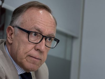 El presidente de YPF se reunió con Alicia Kirchner