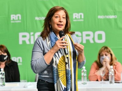 Arabela Carreras defendió los beneficios para pastores evangélicos: qué dijo la gobernadora