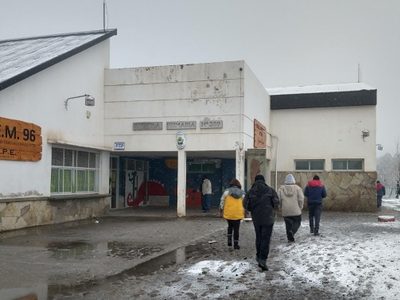 Estudiantes del CPEM 96 se sienten excluidos por no recibir computadoras