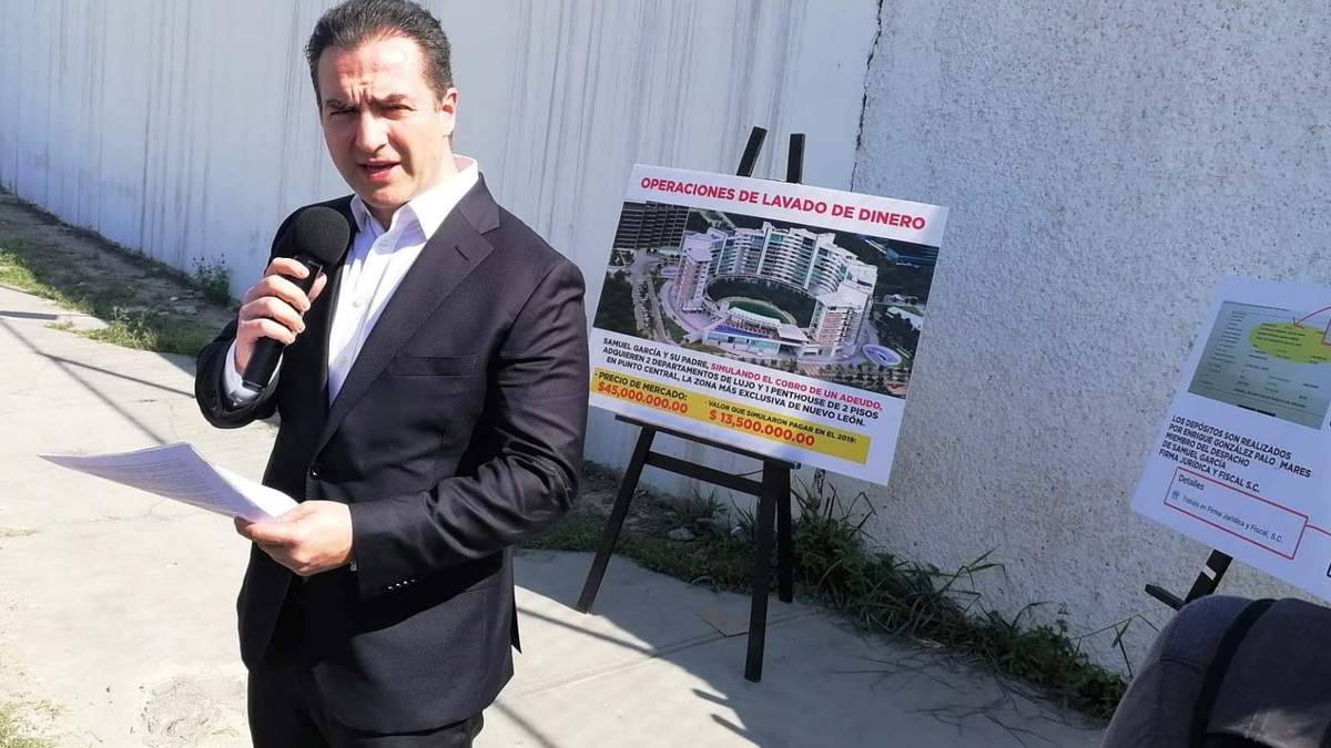 Adrián de la Garza presentó la denuncia en la delegación estatal de la FGR