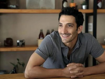 Juan Minujín la rompe en esta serie de Netflix