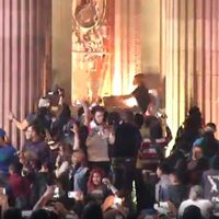 Ira por impuestos y gasolinazo toca las puertas de palacio en NL (Video)