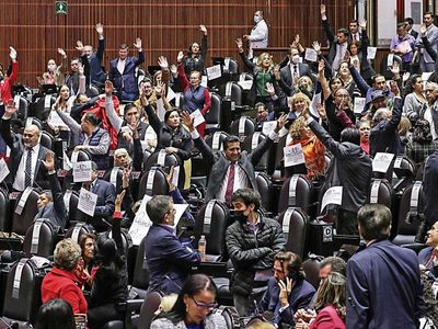 Los vicios de Morena sepultaron el Plan B