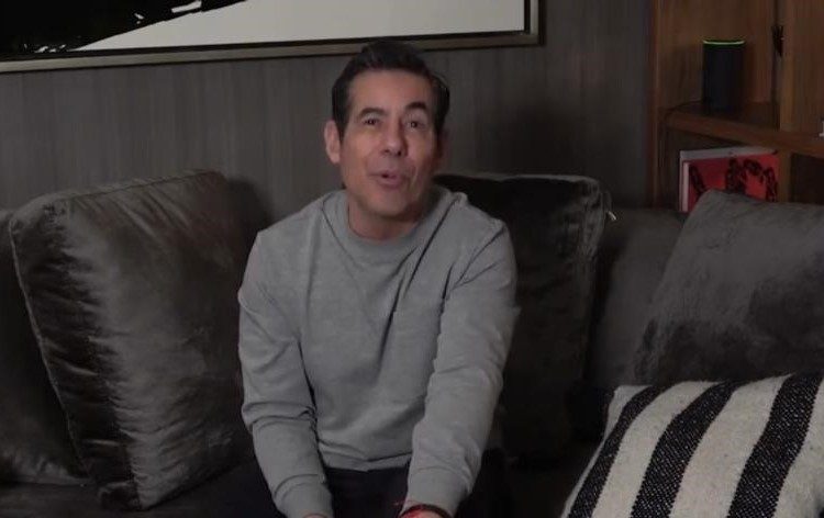 Disculpa ofrecida por Yordi Rosado en su programa de YouTube