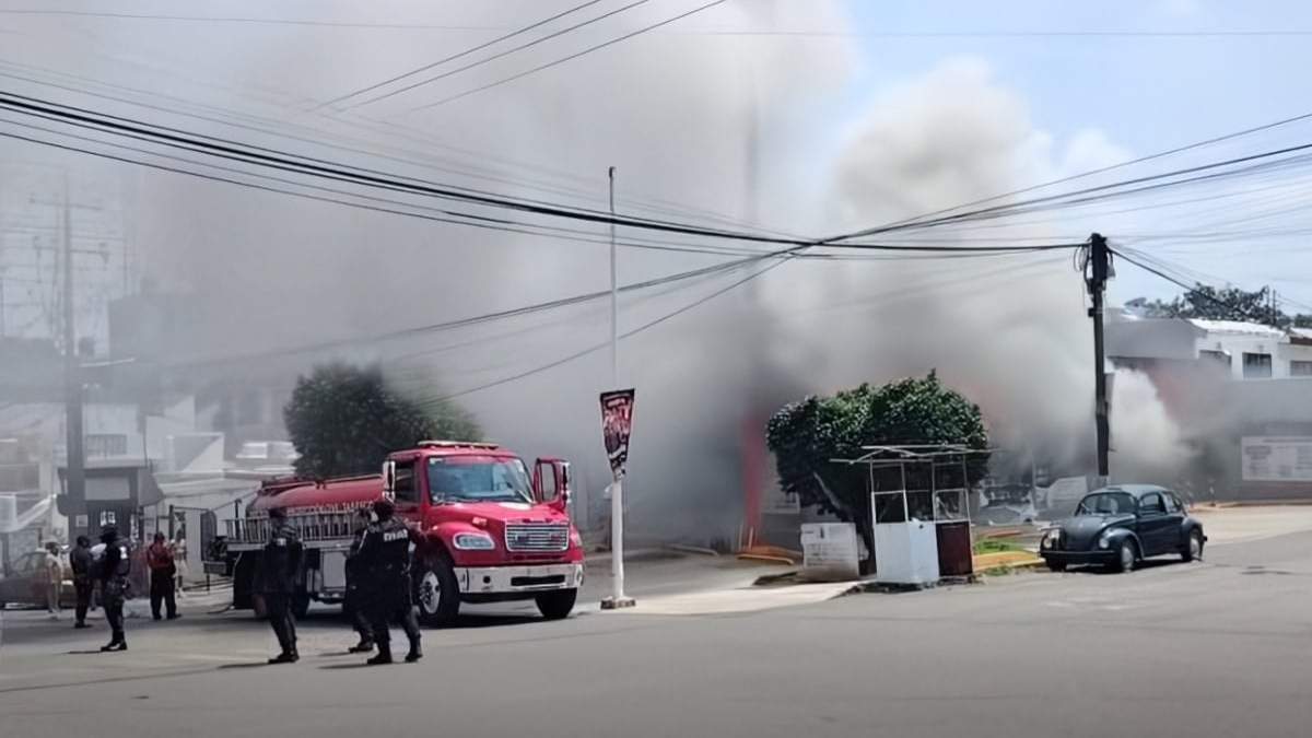 El incendio en un Oxxo de Tabasco
