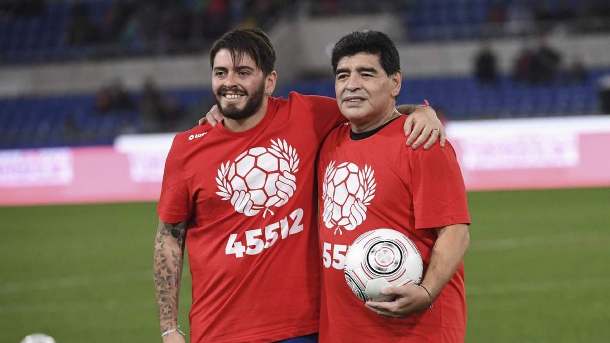 Diego Maradona Junior y Diego Maradona. Fuente: (Instagram)