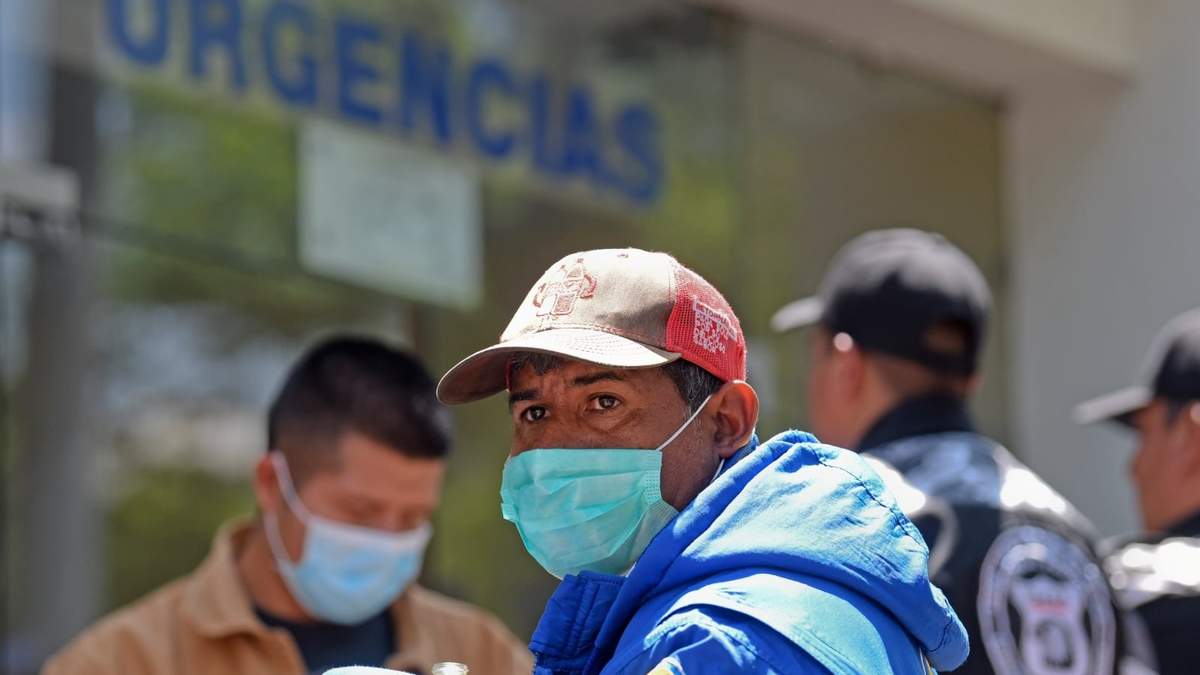 Personas con cubrebocas