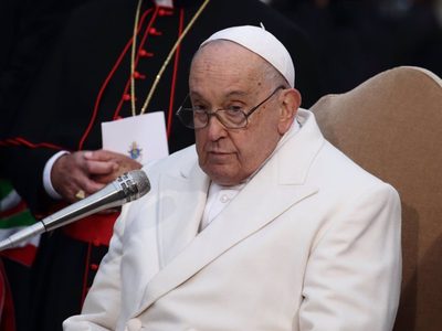 El Papa, "profundamente entristecido" por la tragedia del tiroteo en Praga, da el pésame a víctimas