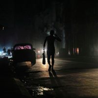 Cuba sufre para solucionar apagón masivo; algunos lugares llevan más de 18 horas sin luz