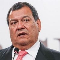 Renuncia el ministro de Defensa peruano